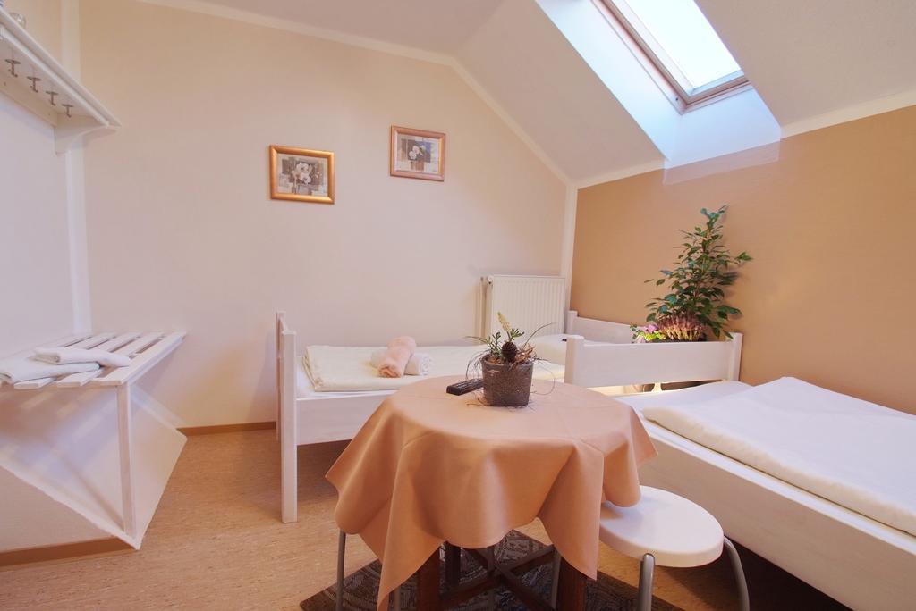 Gasthuus Ulenhoff Hotel Westoverledingen Стая снимка